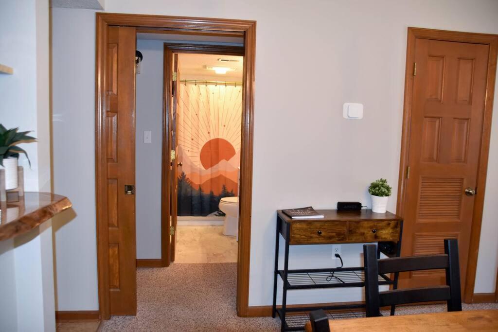 Cozy Mountain Getaway! Mountain Views! 2 Bed, 2 Bath, Sleeps 6 Lejlighed Gatlinburg Eksteriør billede